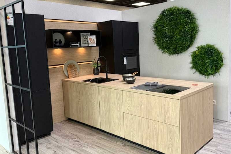 kuechenteam-leer-neue-kueche Planung_Kueche